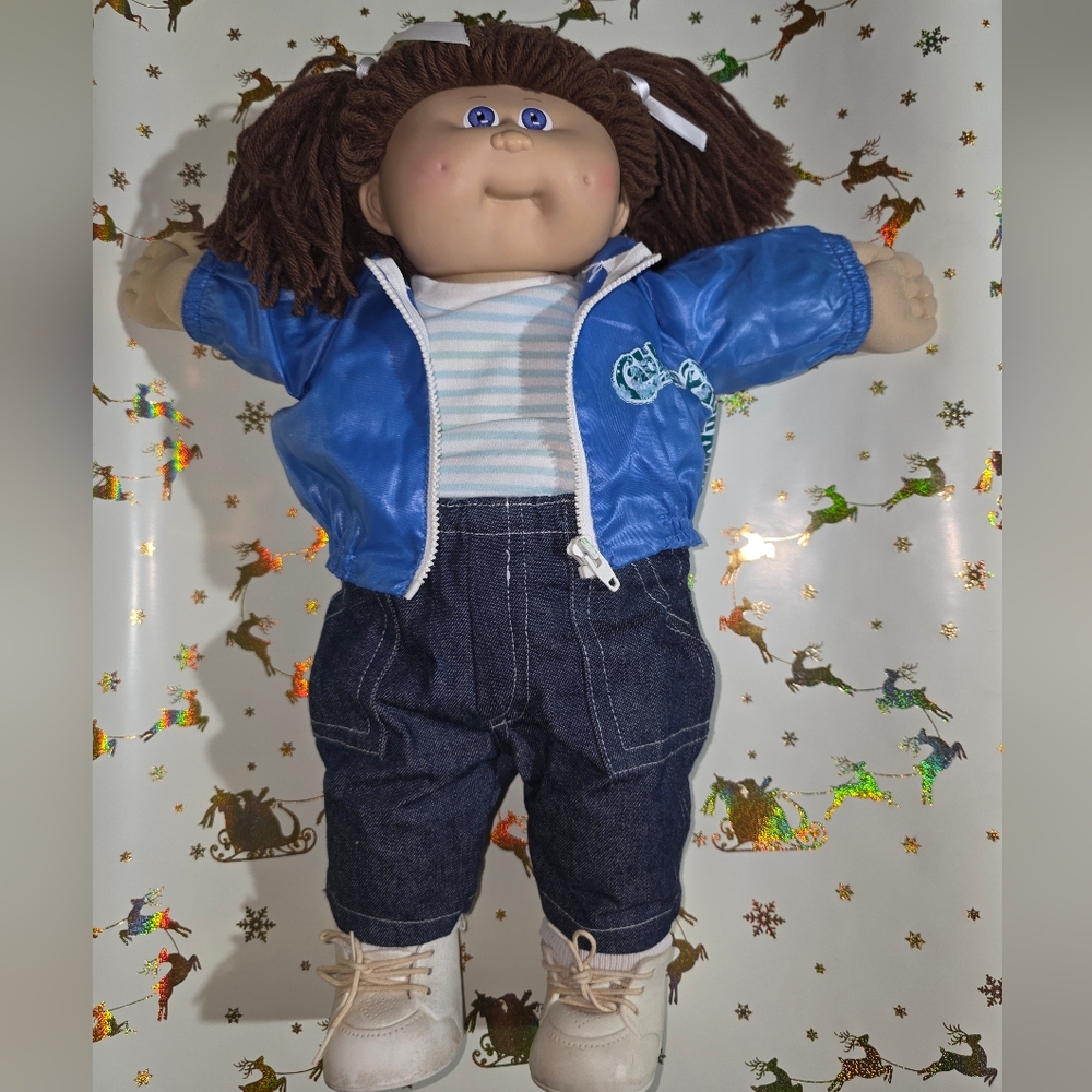 Charming Cabbage Patch with Brown Hair And The Hard To Find Lavender Eyes.